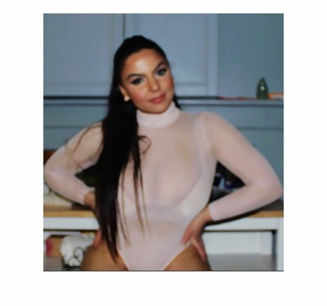 iloveteniah schauspielerin nackte archiv