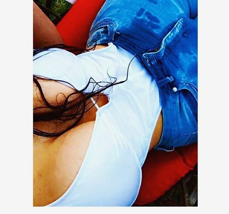 iloveteniah model exklusive galerien