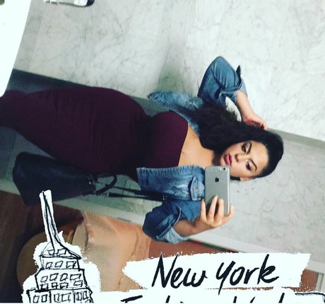 iloveteniah pornostar nacktheit fotos