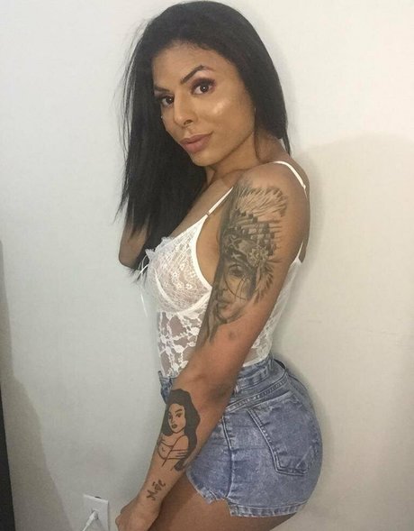 emilysales19 exklusive hd bilder