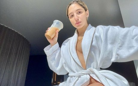 große vollbusige onlyfans erotische nacktheit bilder