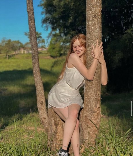 Lorena Orsi kunst heiße bild