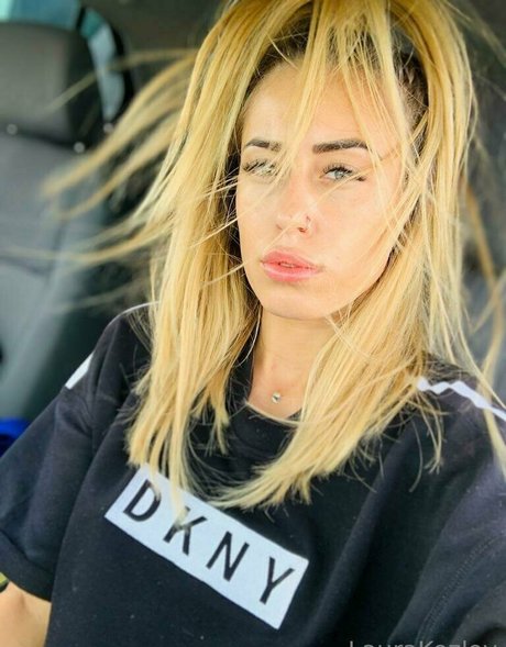 laurakozlovvfree sexy nackten bilder