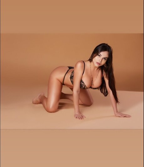 Bianca Angheben perfekte bild