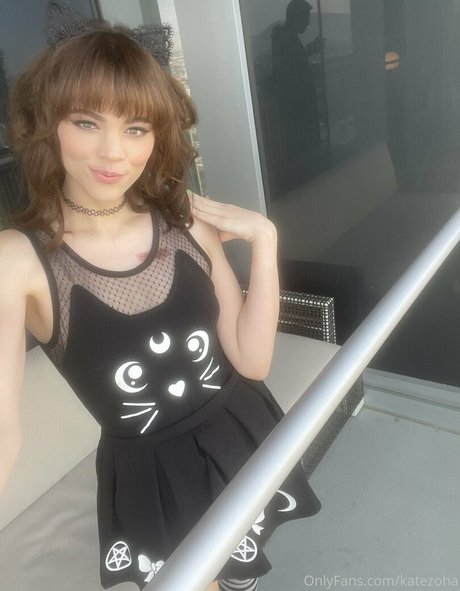 katezoha nacktheit xxx bild