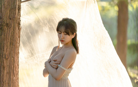 raue onlyfans top xxx foto