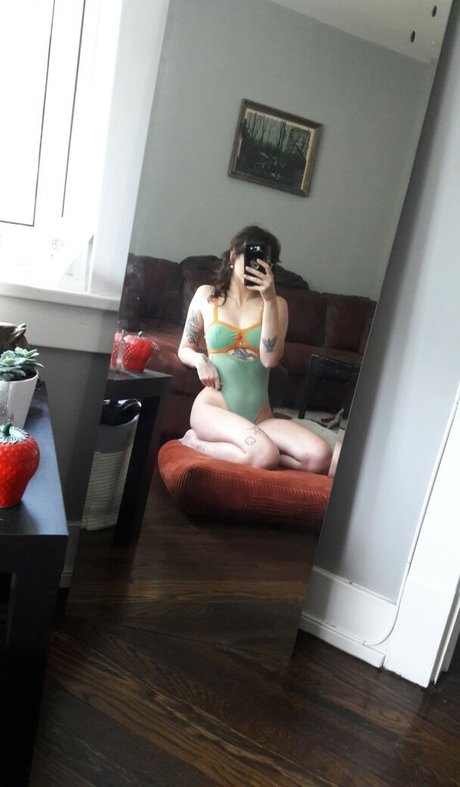 Pleasequietdown model nacktheit fotos