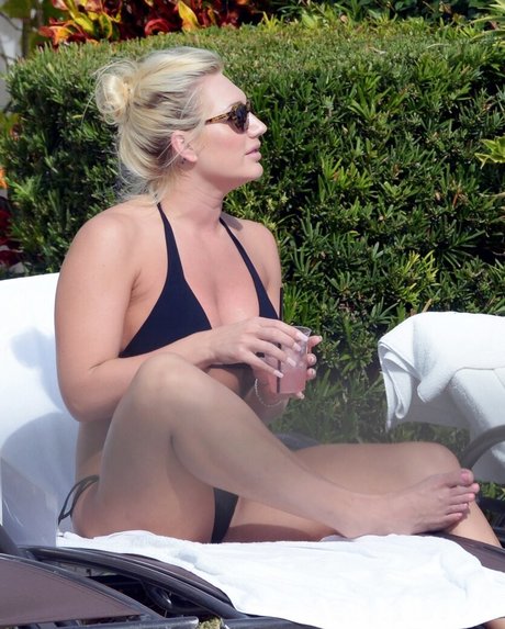 Brooke Hogan erwachsene heiße galerien