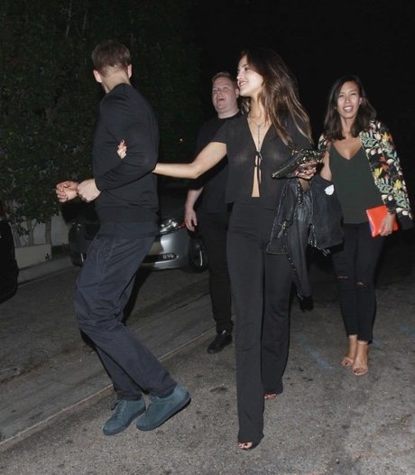 sportliche blonde onlyfans perfekte galerien