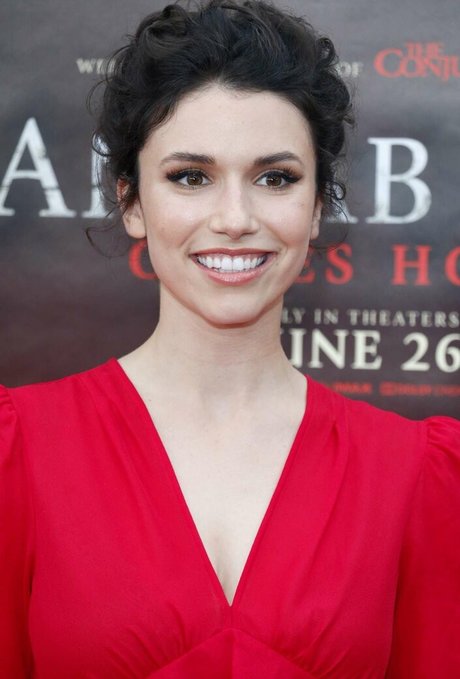 Grace Caroline Currey hd pornostar archiv