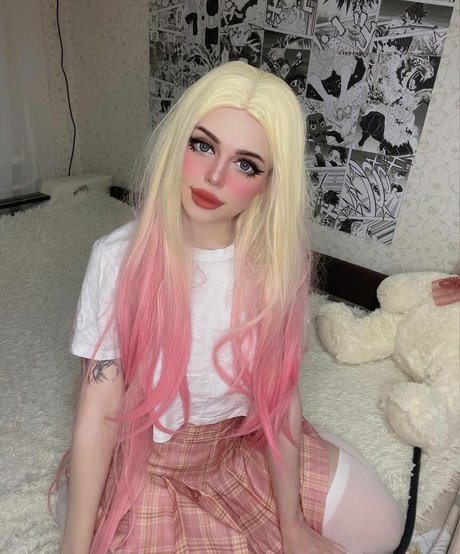 Lyraleiq nacktheit porno foto