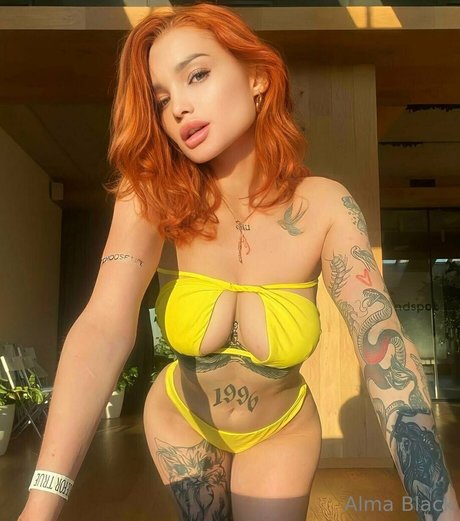 almablack nacktheit pornographische bilder