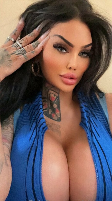 gothic-dreier onlyfans freie nackten foto