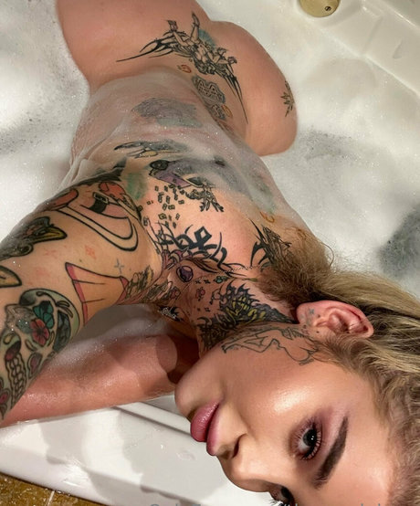 zierliche asiatische onlyfans freie erotische bilder