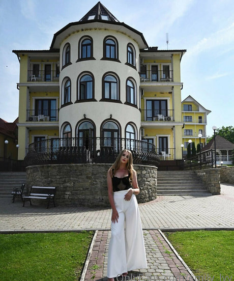 emily lyy erwachsene freie archiv