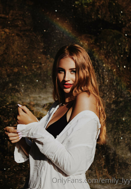 emily lyy erwachsene akt galerie