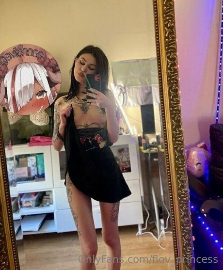 blonde sekretärin onlyfans freie akt foto