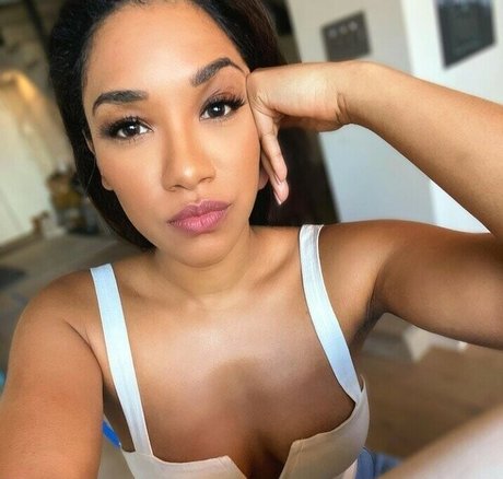 Candice Patton perfekte kunst galerien