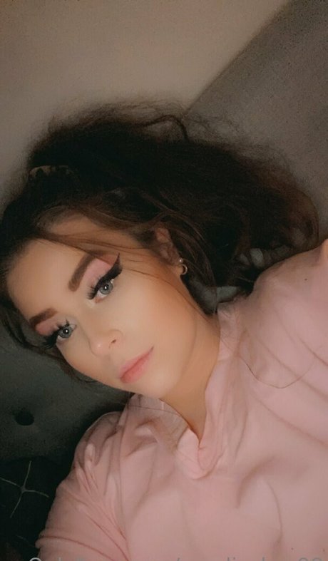 auto-onlyfans hübsche schöne bild