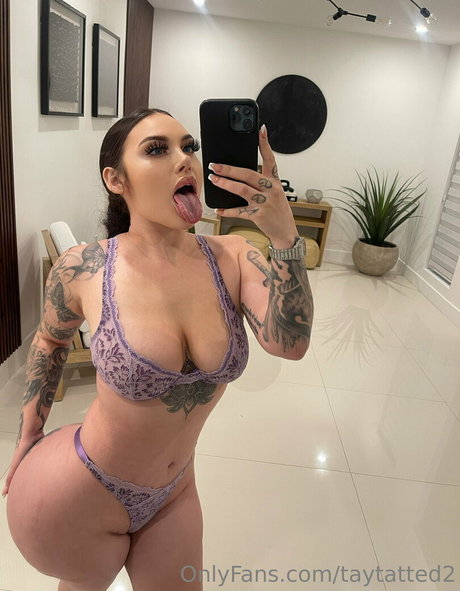 taytatted2 nacktheit sexy foto