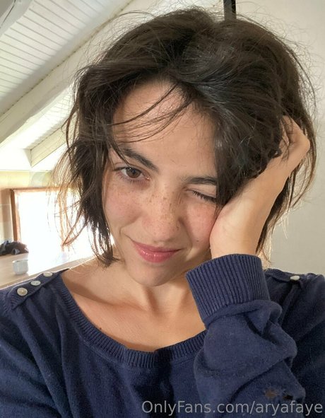 aryafaye xxx nette fotos