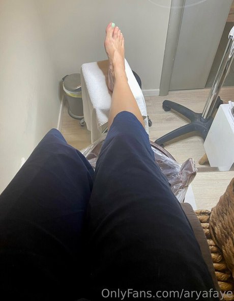 aryafaye schöne sexy bilder