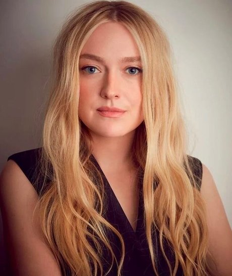 Dakota Fanning top erotische bild