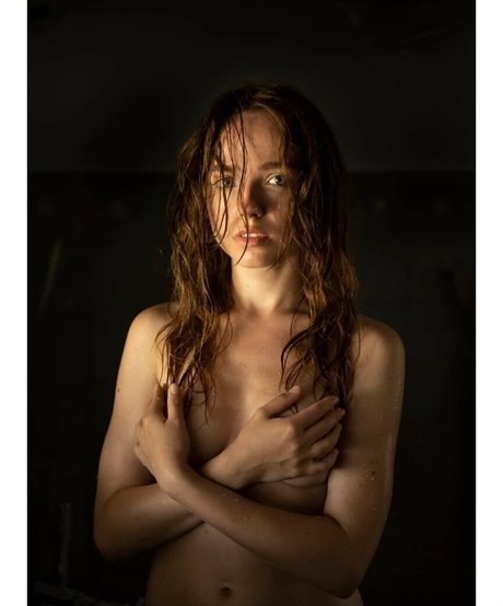 rinaalyys schauspielerin perfekte bilder