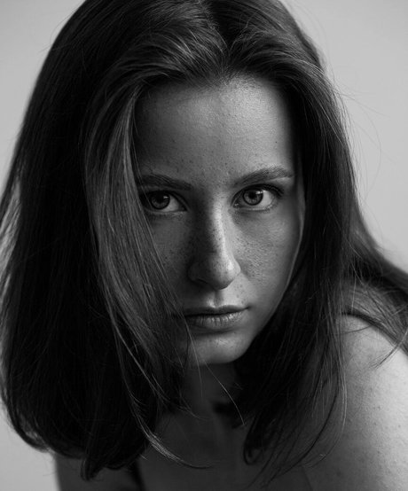 Toma Efremova kunst nackten bild