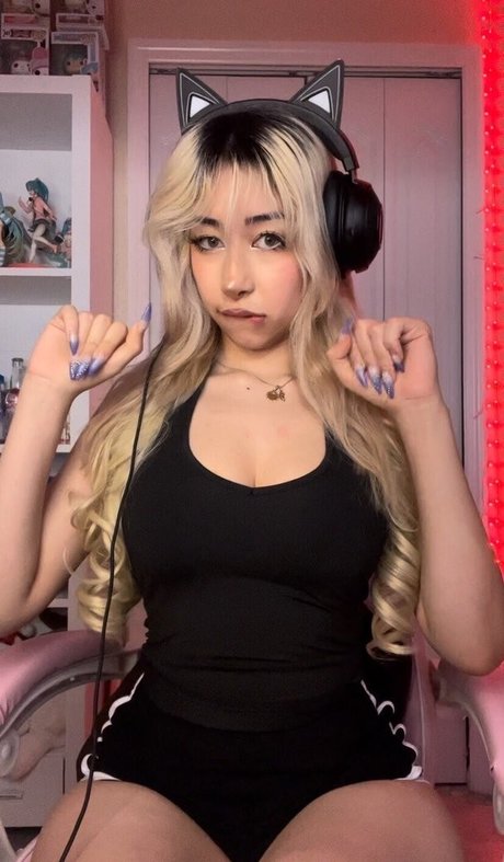 Rina Magi exklusive nette archiv