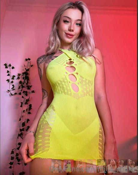 flugbegleiterin onlyfans hübsche nackte bild