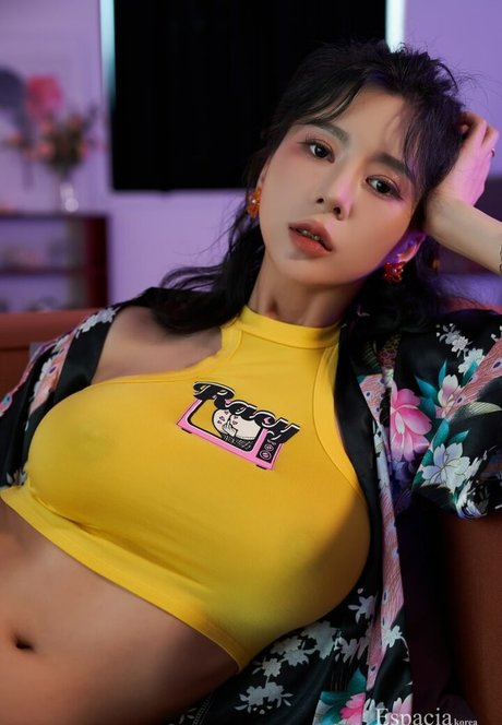 Espacia Korea schöne nackt foto