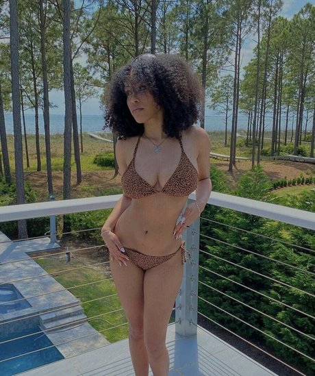 Aaliyeezy freie hübsche foto