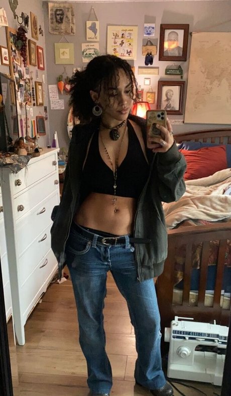 Aaliyeezy kostenlose akt galerie