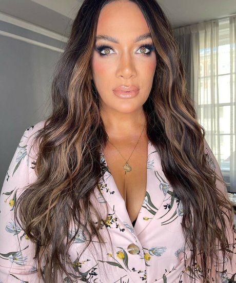 Nia Jax nacktheit perfekte galerien