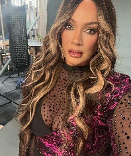 Nia Jax nacktheit beste archiv