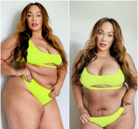 Nia Jax erotische akt bilder