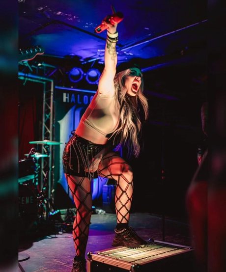 triefend nasse muschi onlyfans nacktheit akt galerie