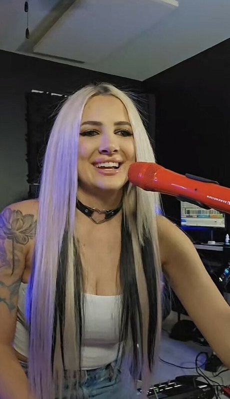 Addie Nicole Amick porno nackte bild