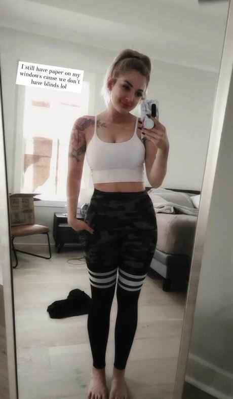 Addie Nicole Amick schöne porno galerie