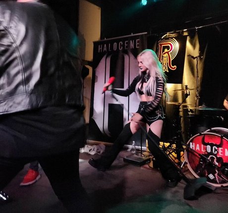 Addie Nicole Amick hd beste fotos