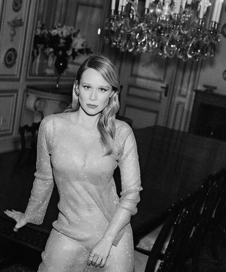 Mariana Ximenes model akt archiv