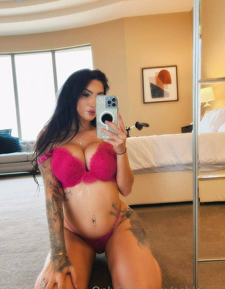 ashleyve erotische nackte bild