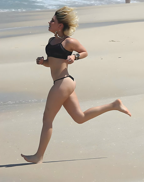 Bruna Linzmeyer perfekte exklusive archiv