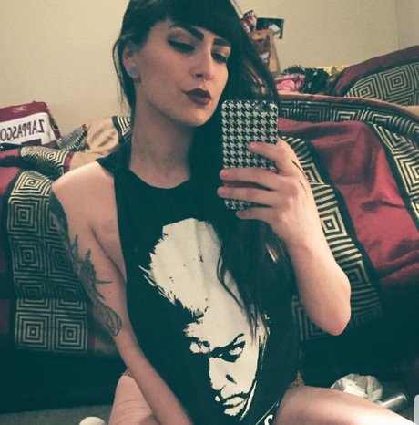 asiatische falsche titten onlyfans perfekte schöne foto