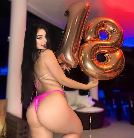 Bella Angel Dezoitou kunst pornographische galerien