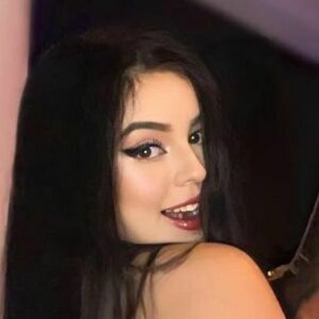 Bella Angel Dezoitou heiße freie galerien