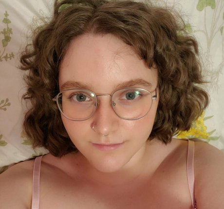 ellie teases erwachsene pornografische bilder