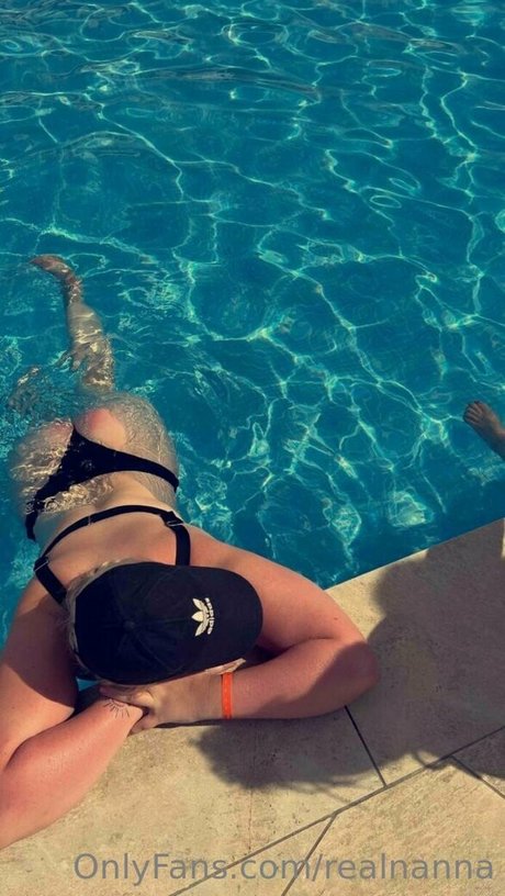 realnanna model bilder