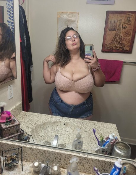 astrid rose22 model perfekte bild